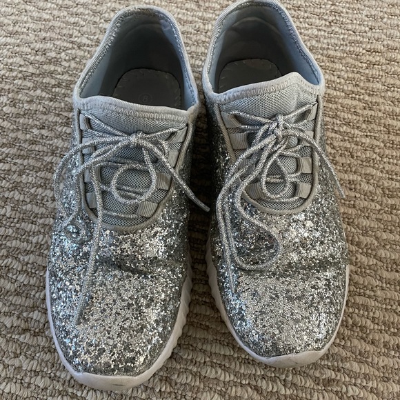 Silver sparkle tennis shoes - Picture 1 of 3
